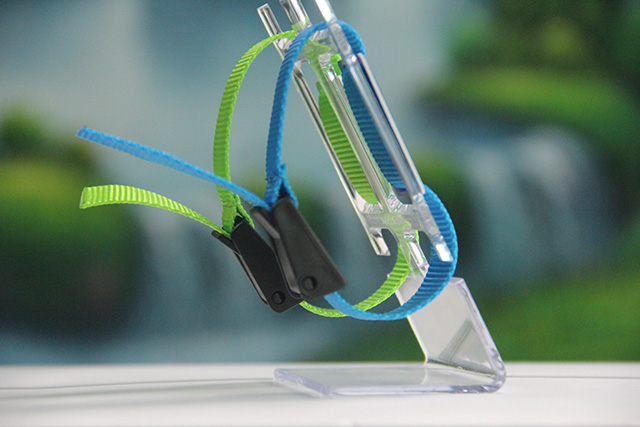 移印ic硅胶腕带的特点和操作方法
